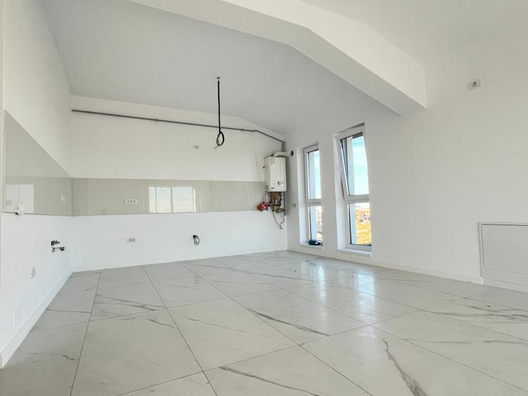 Penthouse cu 2 camere decomandat, mobilat în Braytim