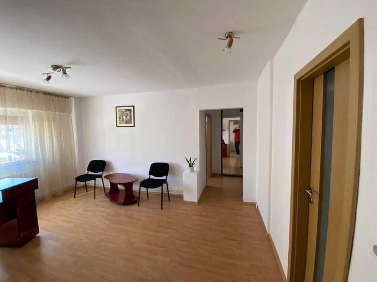 Apartament cu 2 camere decomandat în Drumul Carului