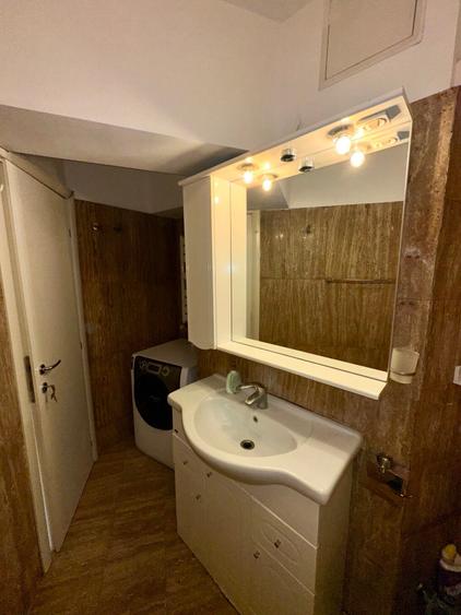 Apartament cu 5 camere, mobilat în Unirii