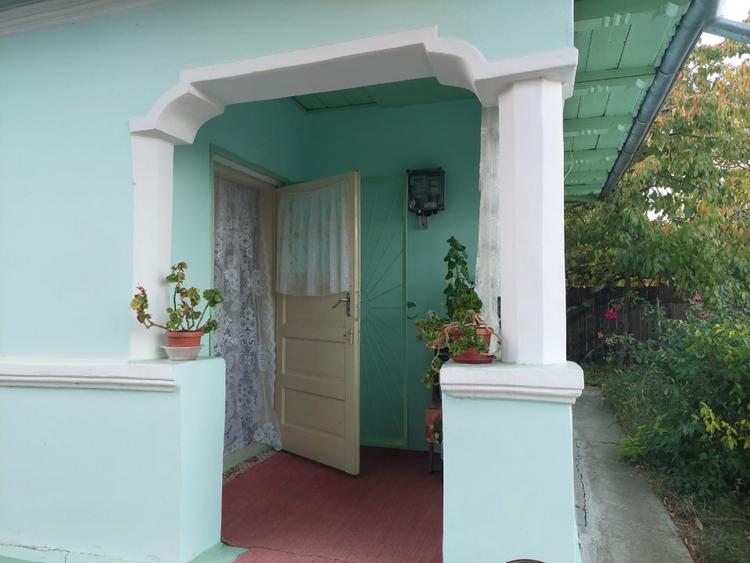 Casă individuală cu 2 camere cu Teren 2370 Mp în Bahna