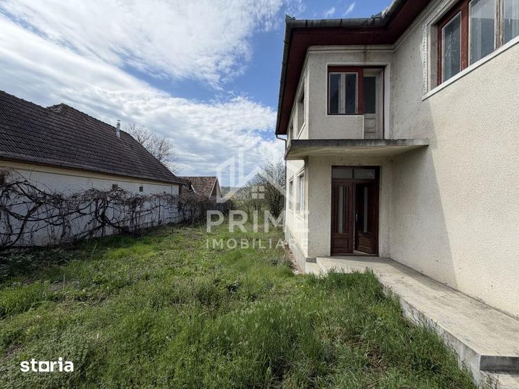 Casă cu 4 camere cu Teren 2747 Mp în Central