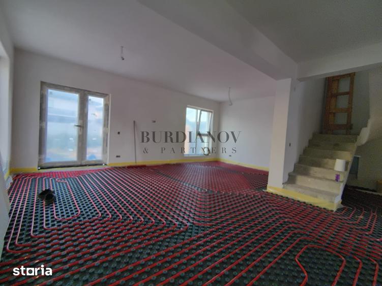Casă cu 4 camere cu Teren 310 Mp în Central