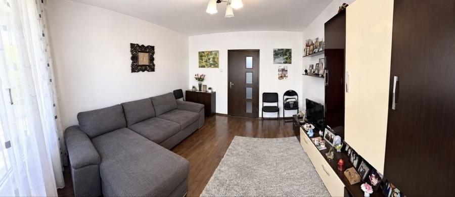 Apartament cu 3 camere semidecomandat în Valea Rosie