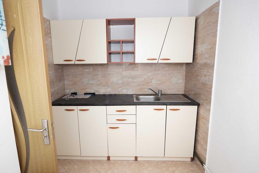 Garsonieră semidecomandată în Micro 9