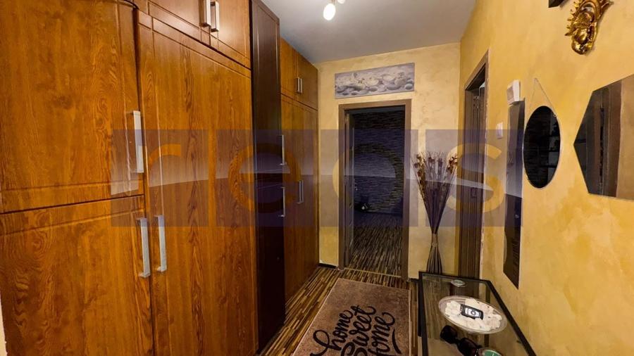 Apartament cu 2 camere decomandat în Titan