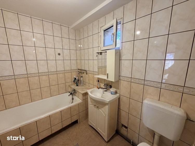 Casă cu 3 camere în Central