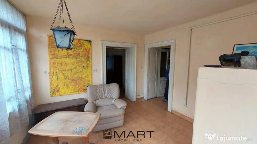 Casă cu 5 camere cu Teren 1425 Mp în Ultracentral