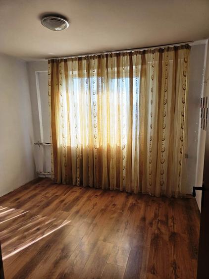 Apartament cu 2 camere decomandat în Drumul Taberei
