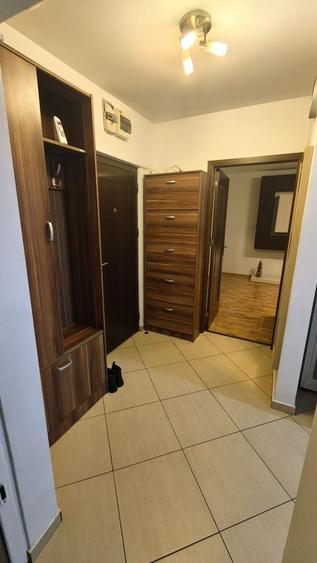 Apartament cu 2 camere decomandat în Km 4