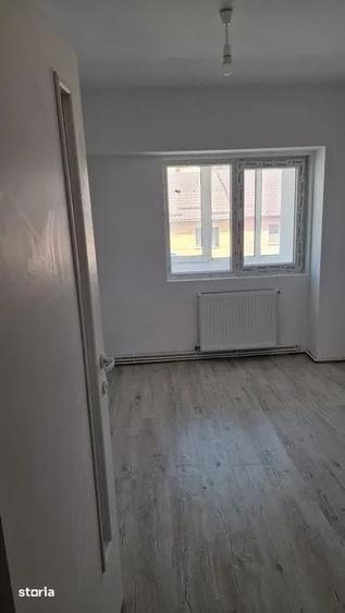 Apartament cu 3 camere în Baciu