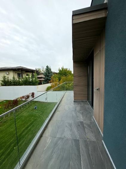 Duplex cu 5 camere cu Canalizare în Corbeanca