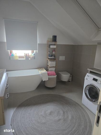 Casă cu 4 camere cu Teren 635 Mp în Mărtinești