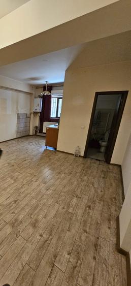 Garsonieră decomandată, mobilată în Tătărași