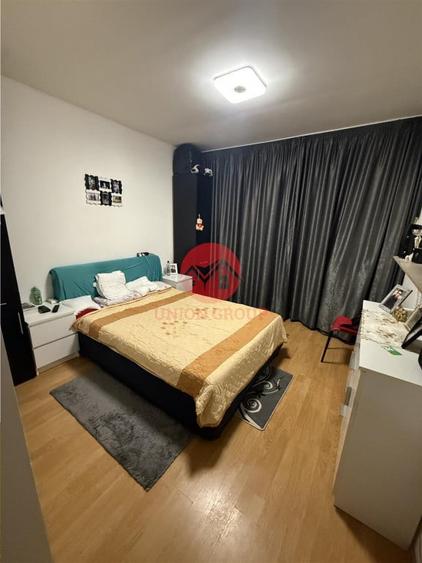 Apartament cu 2 camere decomandat în CET