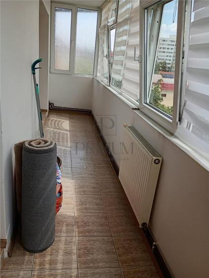 Apartament cu 3 camere decomandat în Bucovina