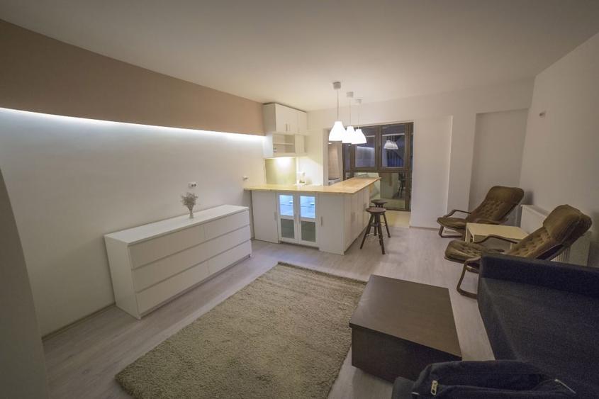 Apartament cu 2 camere decomandat în Vitan