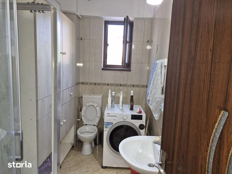 Apartament cu 3 camere în Cug