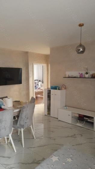 Apartament cu 3 camere decomandat în Florești