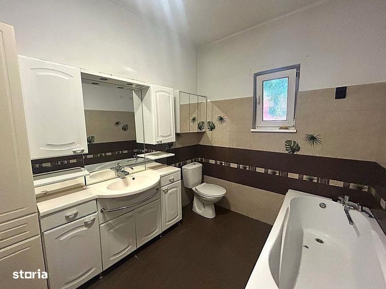 Casă cu 3 camere în Stupini