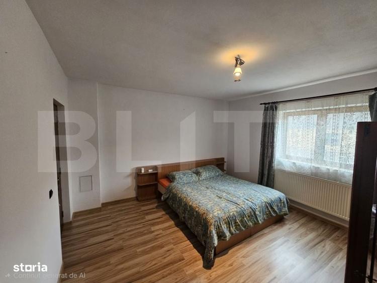 Casă cu 4 camere decomandat în Gura Roșiei