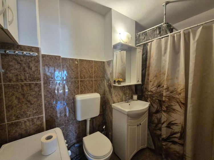 Garsonieră decomandată în Gării