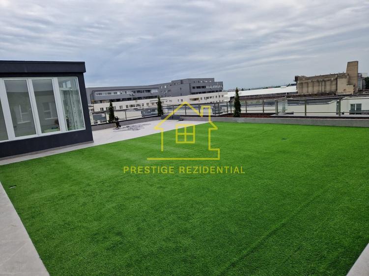 Penthouse cu 4 camere decomandat în Theodor Pallady