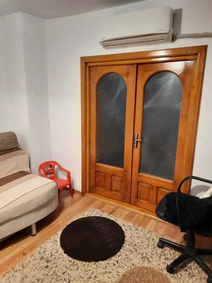Casă cu 5 camere cu Teren 263 Mp în Radu Negru