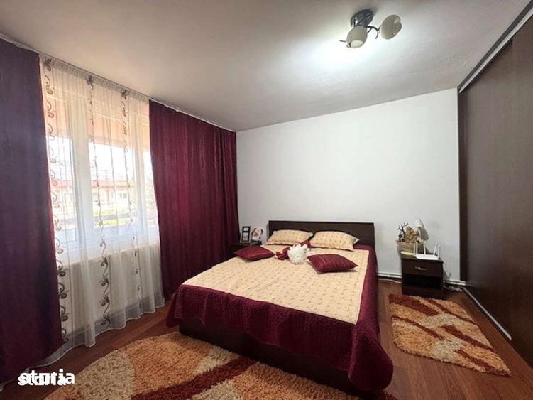 Casă cu 7 camere cu Teren 1250 Mp în Central