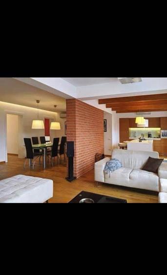 Apartament cu 4 camere decomandat, mobilat în Ultracentral