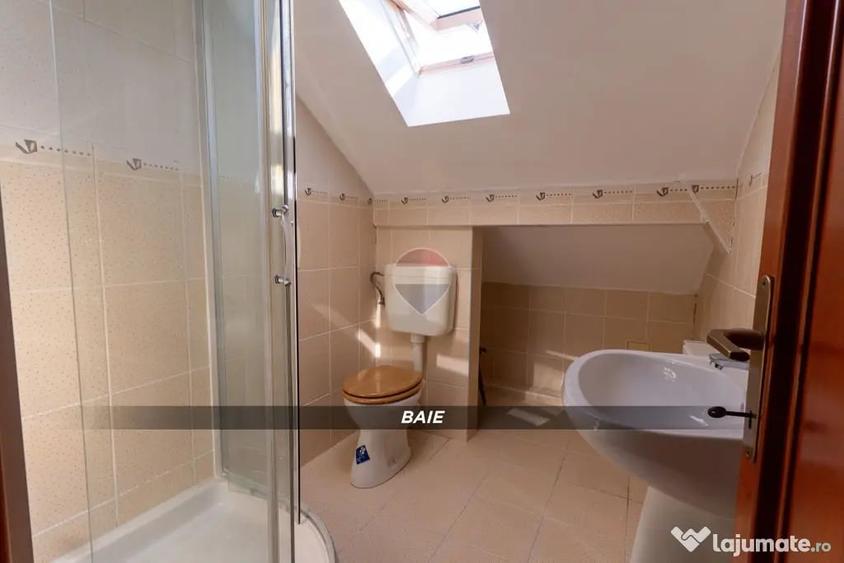 Apartament cu 7 camere decomandat în Central