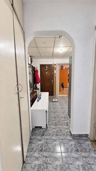 Apartament cu 2 camere decomandat în Aviației