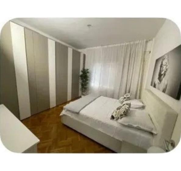 Apartament cu 3 camere semidecomandat, mobilat în Universitate