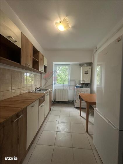 Apartament cu 2 camere decomandat în Nicolina