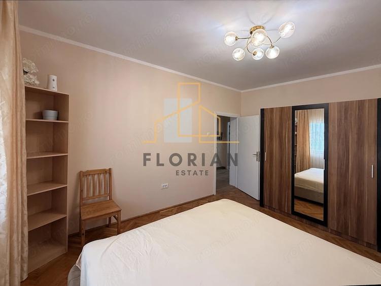 Apartament cu 4 camere decomandat în Neptun