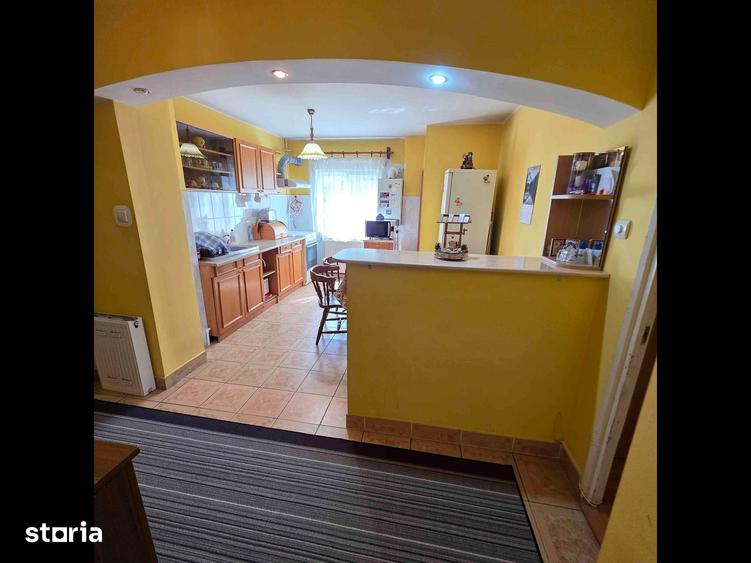 Apartament cu 3 camere în George Enescu