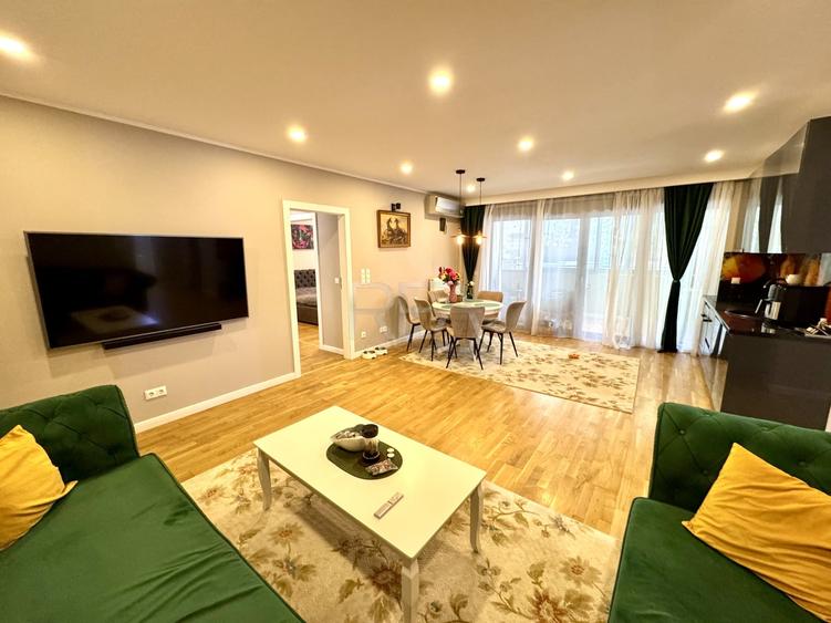 Apartament cu 3 camere semidecomandat în Băneasa