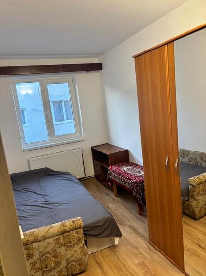 Apartament cu 3 camere decomandat în Timișu de Jos