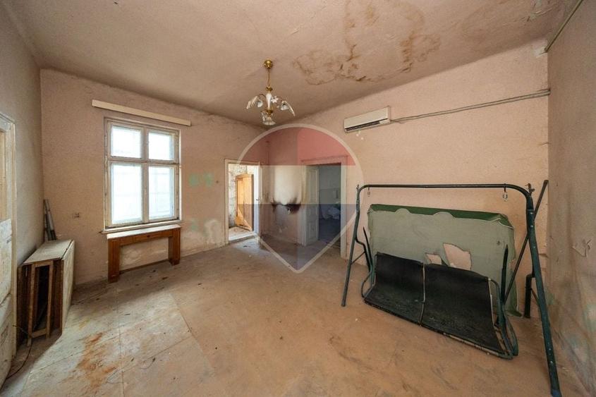 Casa cu potențial rar în Săcele: 2 corpuri și teren de 1.048 mp - 31
