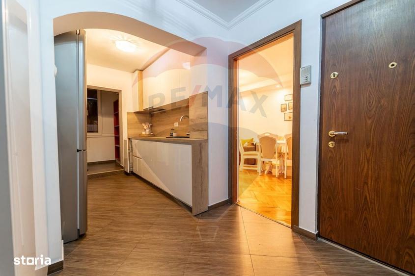 Apartament cu 3 camere, mobilat în Decebal
