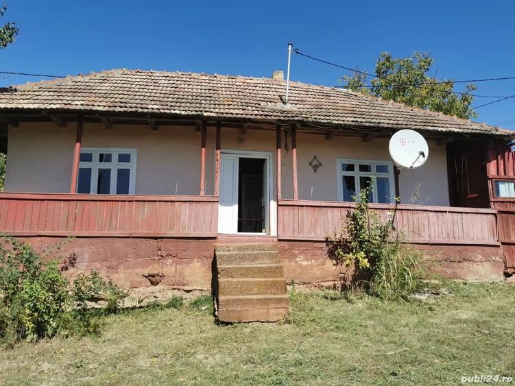 Casă cu 2 camere în Dumești