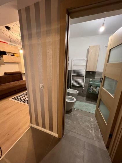 Apartament cu 2 camere semidecomandat în Dâmbul Rotund