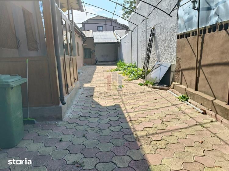 Casă cu 4 camere cu Teren 300 Mp în Central