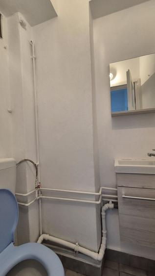 Apartament cu 3 camere decomandat în P-ța Romană