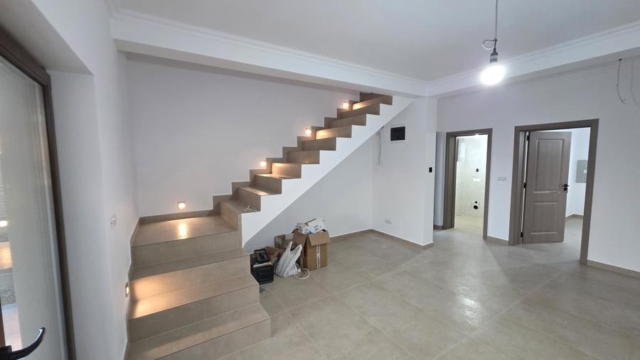 Casă individuală cu 3 camere cu Canalizare în Sânandrei