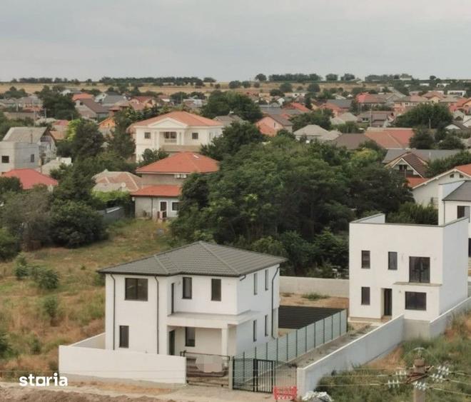 Casă cu 4 camere cu Teren 315 Mp în Valu lui Traian
