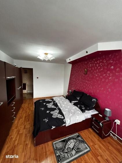 Apartament cu 4 camere decomandat în Republicii