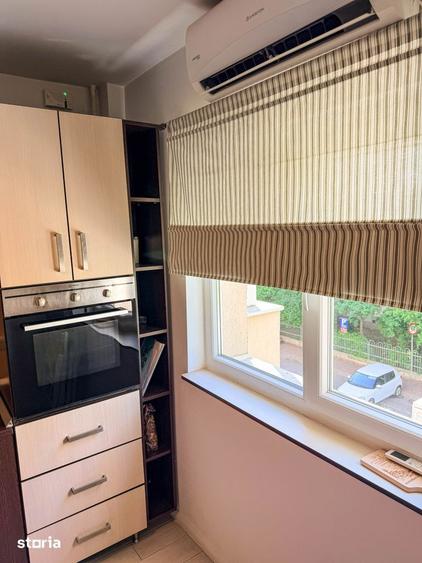 Apartament cu 3 camere decomandat în Vitan