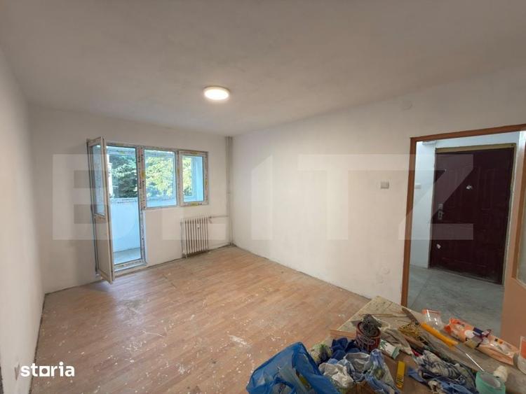 Apartament cu 4 camere semidecomandat în Malu Roșu