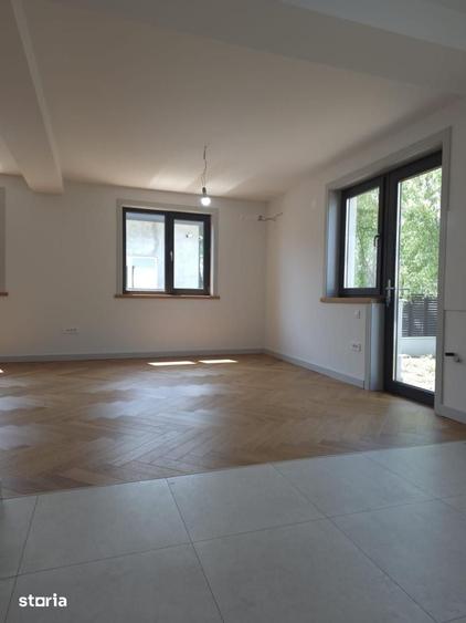 Casă cu 4 camere cu Teren 357 Mp în Central