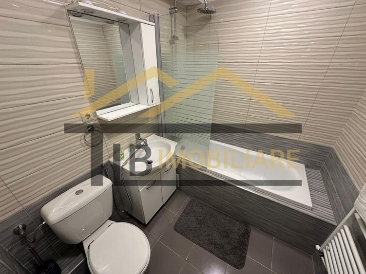 Apartament cu 3 camere decomandat în Cornișa